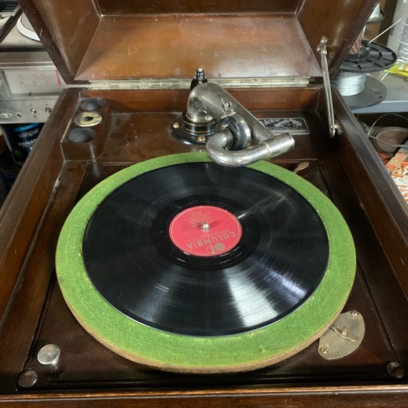 Description: ANTIQUE VICTOR TALKING MACHINE - Picture 5 of 7